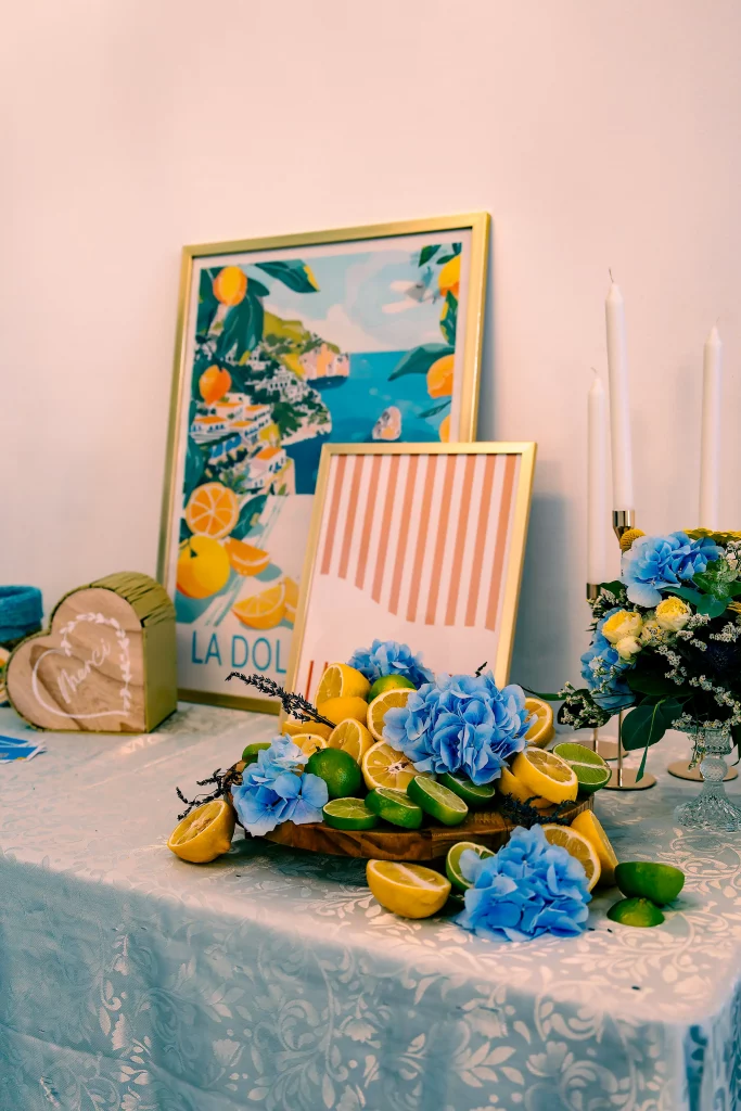 Décoration colorée de la réception
