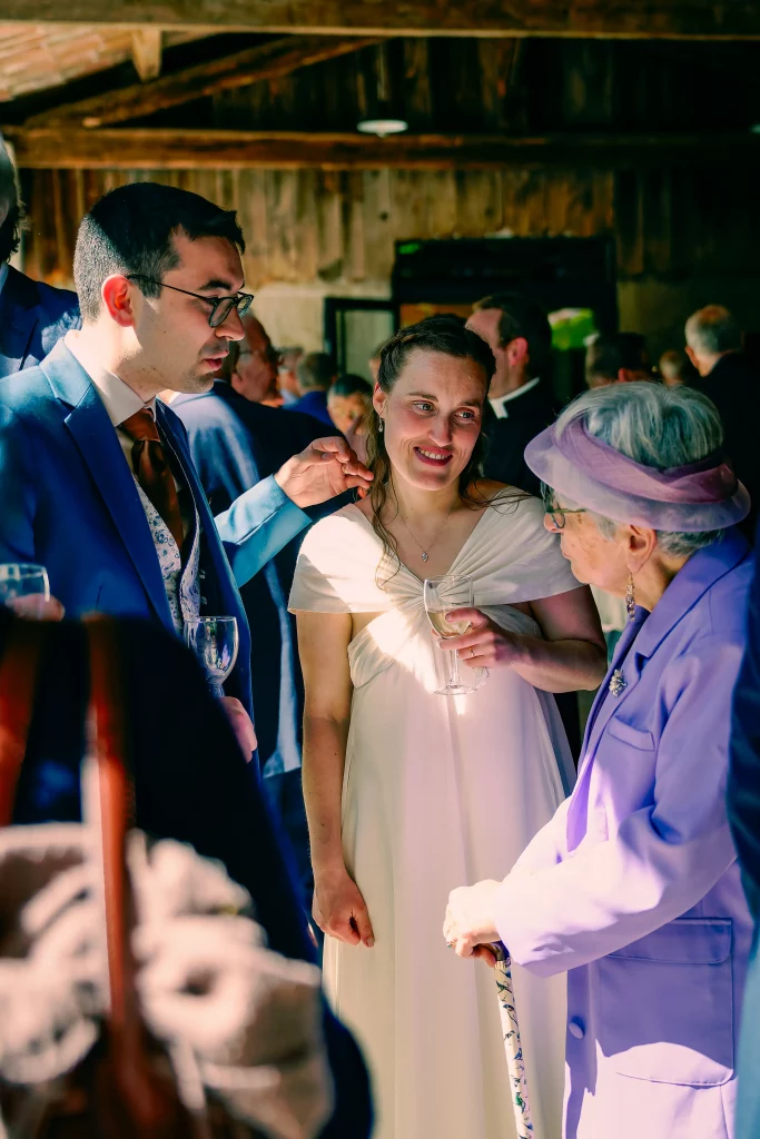Le couple entouré de ses proches lors de la réception