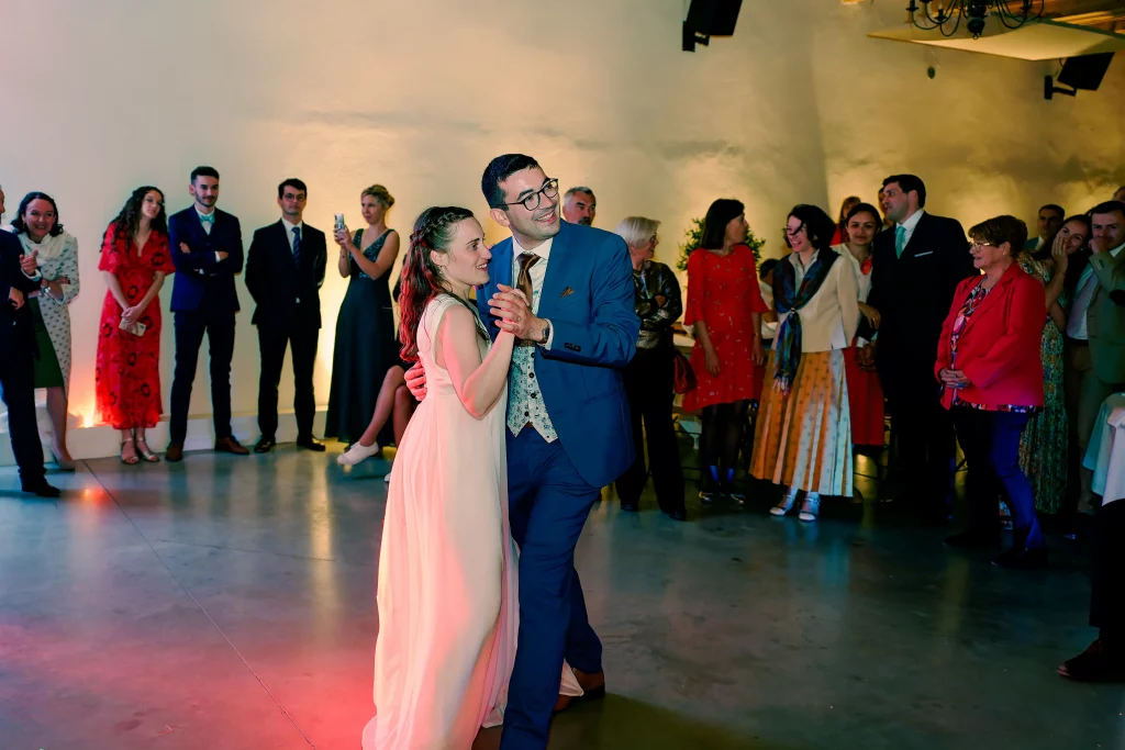 Invités sur la piste de danse